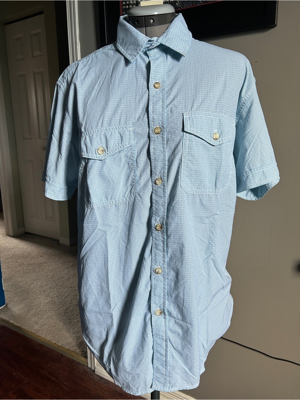 NWOT Tilley Men’s Short Sleeve Button Up Shirt